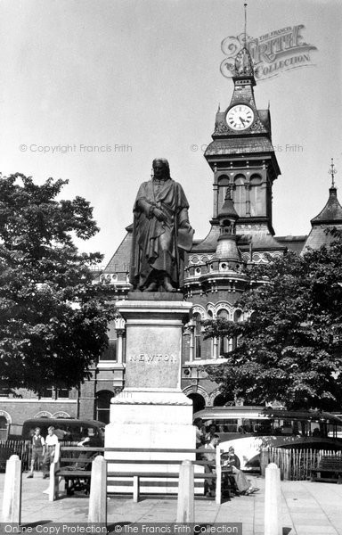 Photo Of Grantham Isaac Newton Memorial C 1955