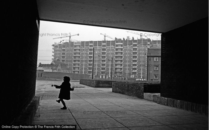 Photo of Glasgow, Girl Skipping, The New Gorbals 1964