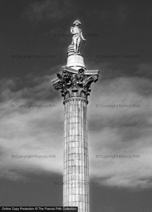 Photo of London, Nelson's Column 2014