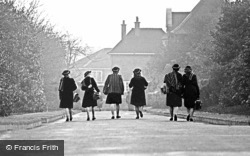 Barnford Hill Park, Grammar Schoolgirls 1964, Oldbury