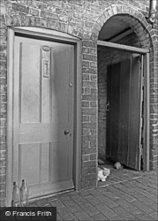 Doorways 1964, Oldbury