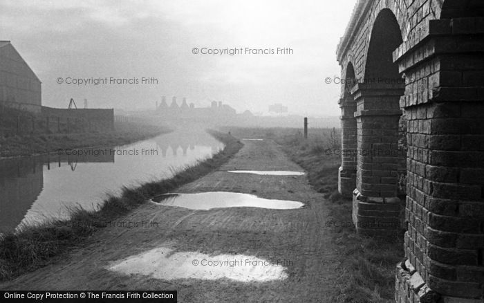 Photo of Oldbury, The Canal 1964