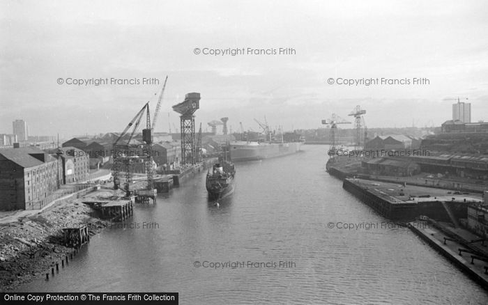 Photo of Sunderland, The Shipyards 1966