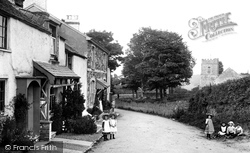 Village 1906, Abbotsham