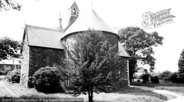 Photo of Aberaman, St Margaret's Church c.1964