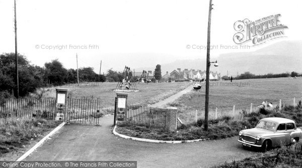 Photo of Aberaman, The Playing Fields c.1964