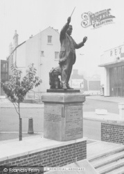 Caradog Memorial c.1965, Aberdare