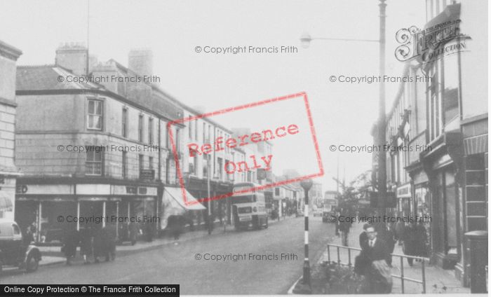 Photo of Aberdare, Cardiff Street c.1955