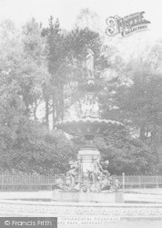 Park, The Fountain c.1955, Aberdare