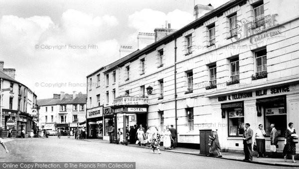 Photo of Aberdare, The Boot Hotel c.1960