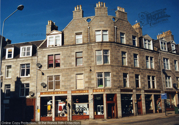 Photo of Aberdeen, 1889 Tenements 2005