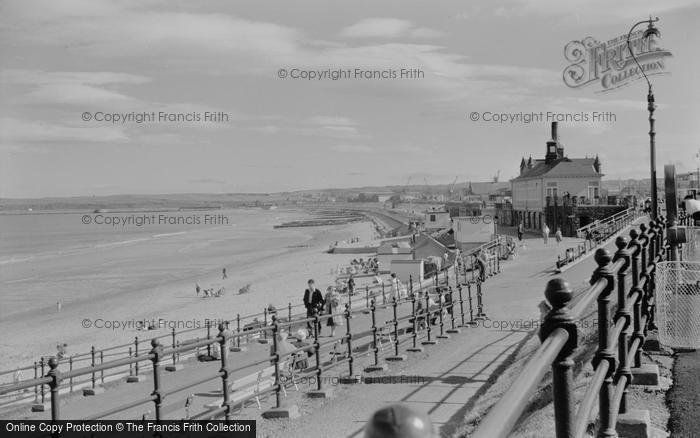 Photo of Aberdeen, Esplanade And Beach 1961