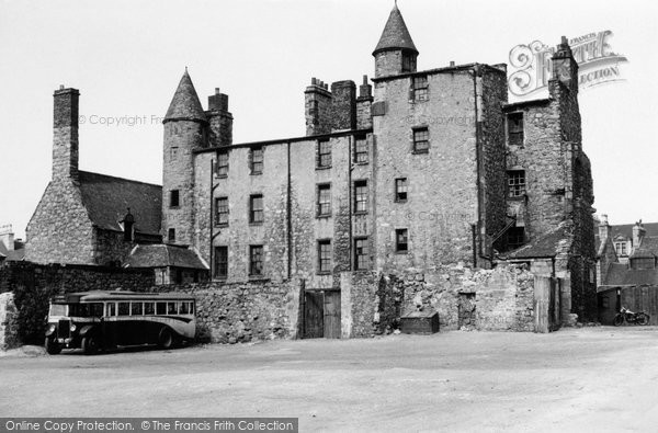 Photo of Aberdeen, Provost Skene's Mansion 1949