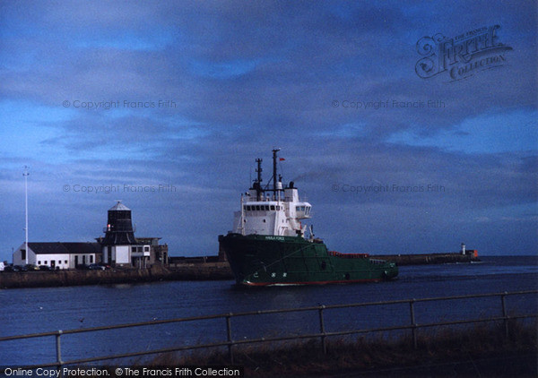 Photo of Aberdeen, Roundhouse And Supply Boat 2005