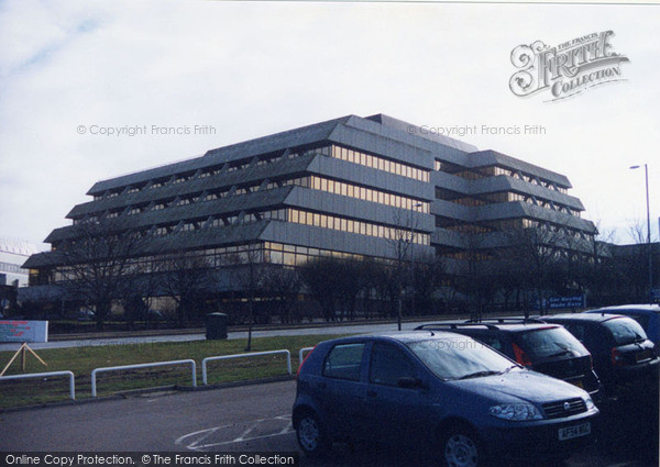 Photo of Aberdeen, Shell Exploration Headquarters 2005
