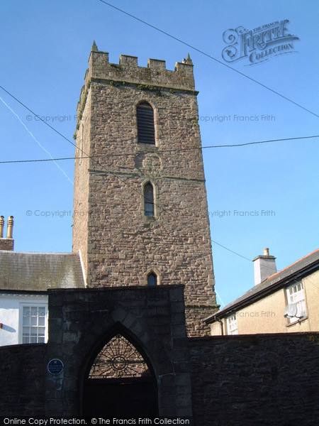 Photo of Abergavenny, St John's Church 2005