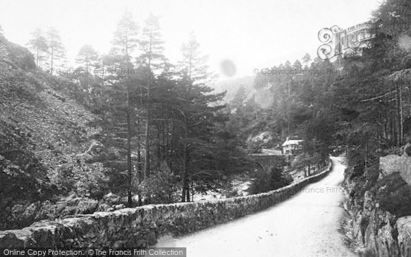 Photo of Aberglaslyn Pass, View In The Pass 1889