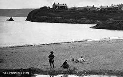 Children On The Beach c.1935, Aberporth