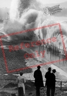 Watching The Waves 1899, Aberystwyth