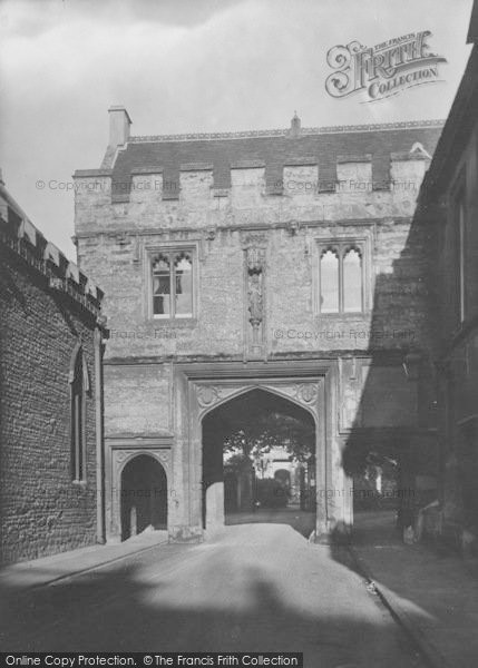 Photo of Abingdon, Abbey Gate 1924