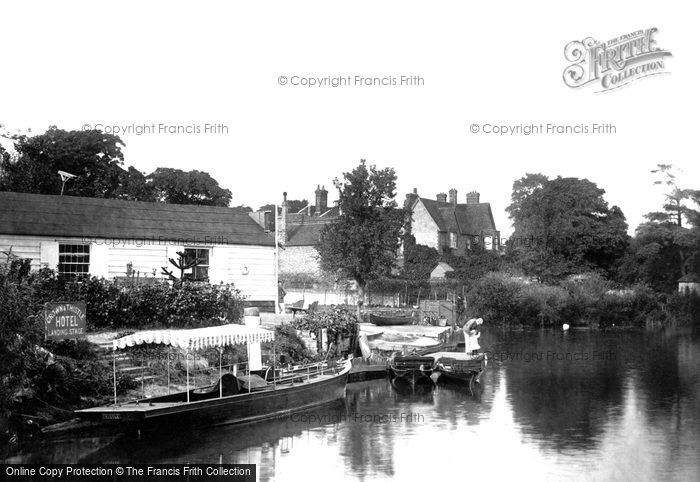 Photo of Abingdon, The Boat House 1890