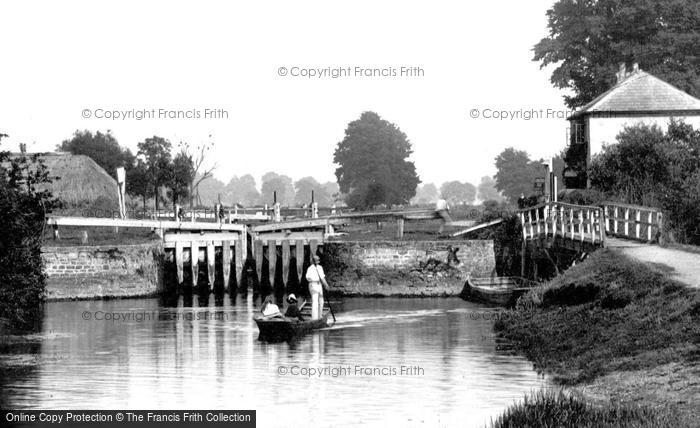 Photo of Abingdon, The Lock From Downstream 1890