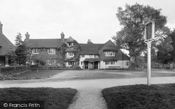 Abinger Hatch Hotel 1921, Abinger Common