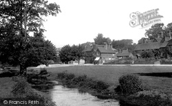 Village Green 1902, Abinger Hammer