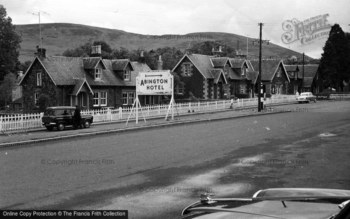 Photo of Abington, Edinburgh Road, Abington Hotel Sign 1961 