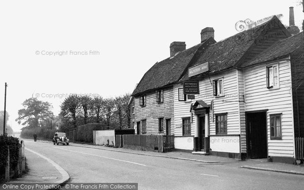 Photo of Abridge, Main Road and the Maltsters' Arms c1955