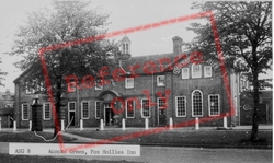 Fox Hollies Inn c.1960, Acock's Green
