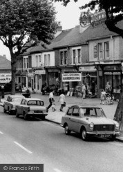 Shopping In Yardley Road c.1965, Acock's Green