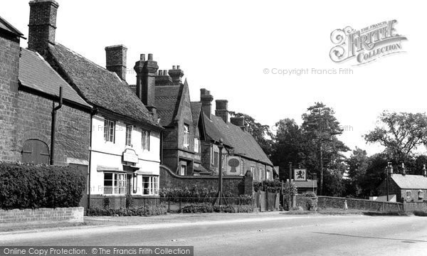 Photo of Adderbury, Oxford Road c1955