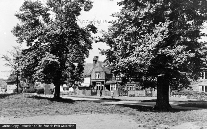 Photo of Adderbury, Oxford Road c.1955