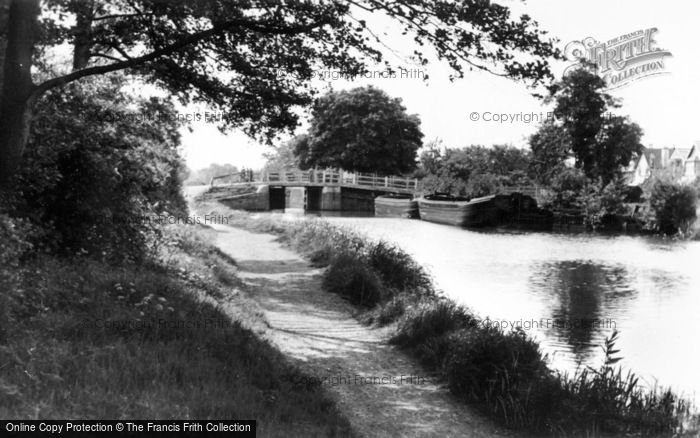 Photo of Addlestone, New Haw, The Bridge c.1950