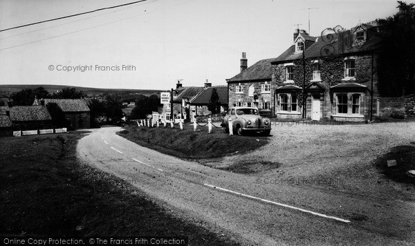 Photo of Ainthorpe, The Fox And Hounds c.1960