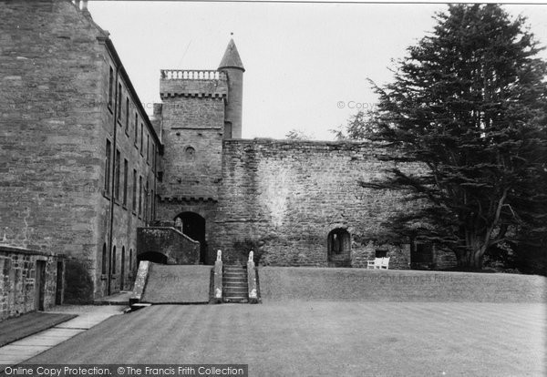 Airlie Castle photo