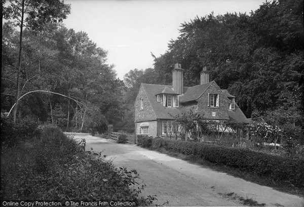 Photo of Albury, Silent Pool Cottage 1915
