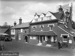 Surrey Trust House, Drummond Arms 1922, Albury