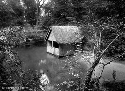 The Silent Pool 1928, Albury
