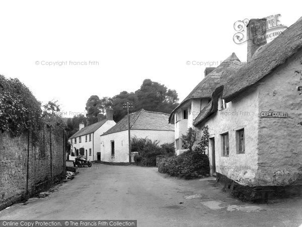 Photo of Alcombe, The Village 1930