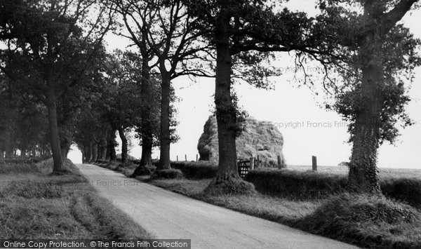 Photo of Aldborough, Thwaite Hill c.1955