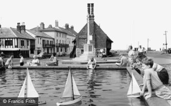 Aldeburgh, Children's Boating Pool c1960