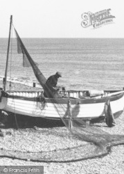 Mending The Net c.1955, Aldeburgh