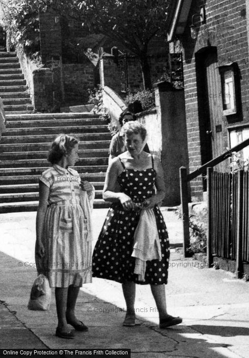 Photo of Aldeburgh, Summer Fashion, Town Steps c.1960