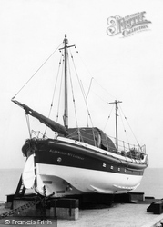 The Lifeboat c.1955, Aldeburgh
