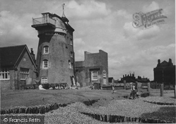 The Old Mill 1952, Aldeburgh