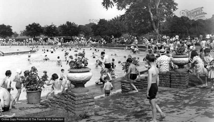 Aldershot, Swimming Pool c1955