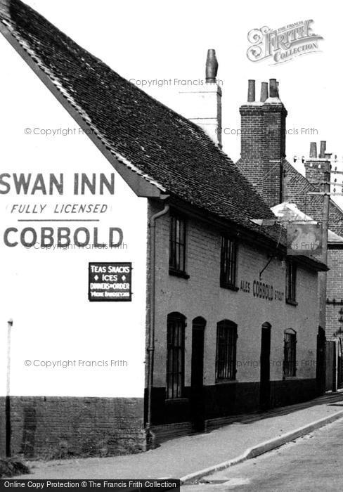 Photo of Alderton, Swan Inn, The Street c.1955