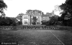 The Hall 1911, Almington